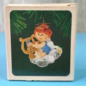Hallmark Keepsake Ornament Musical Angel 1982